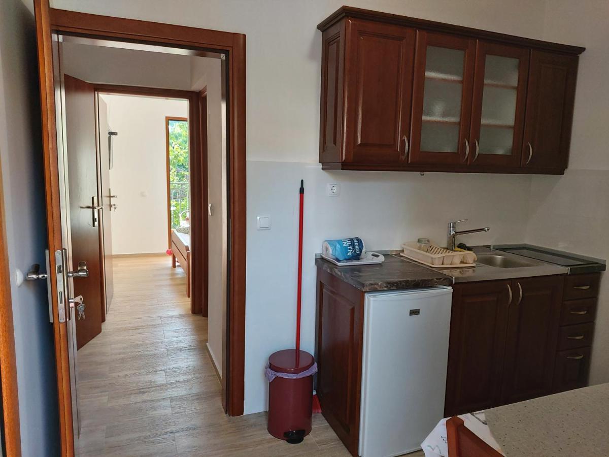 Nadalina Apartman Sutomore