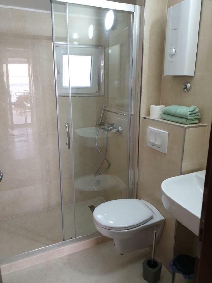 Nadalina Apartman Sutomore